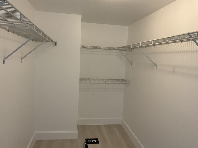 Building Photo - 2425 Presidential Way