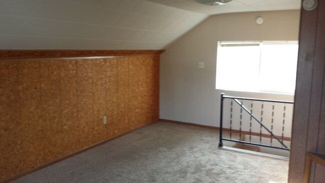 Building Photo - 6344 Eastside Hwy