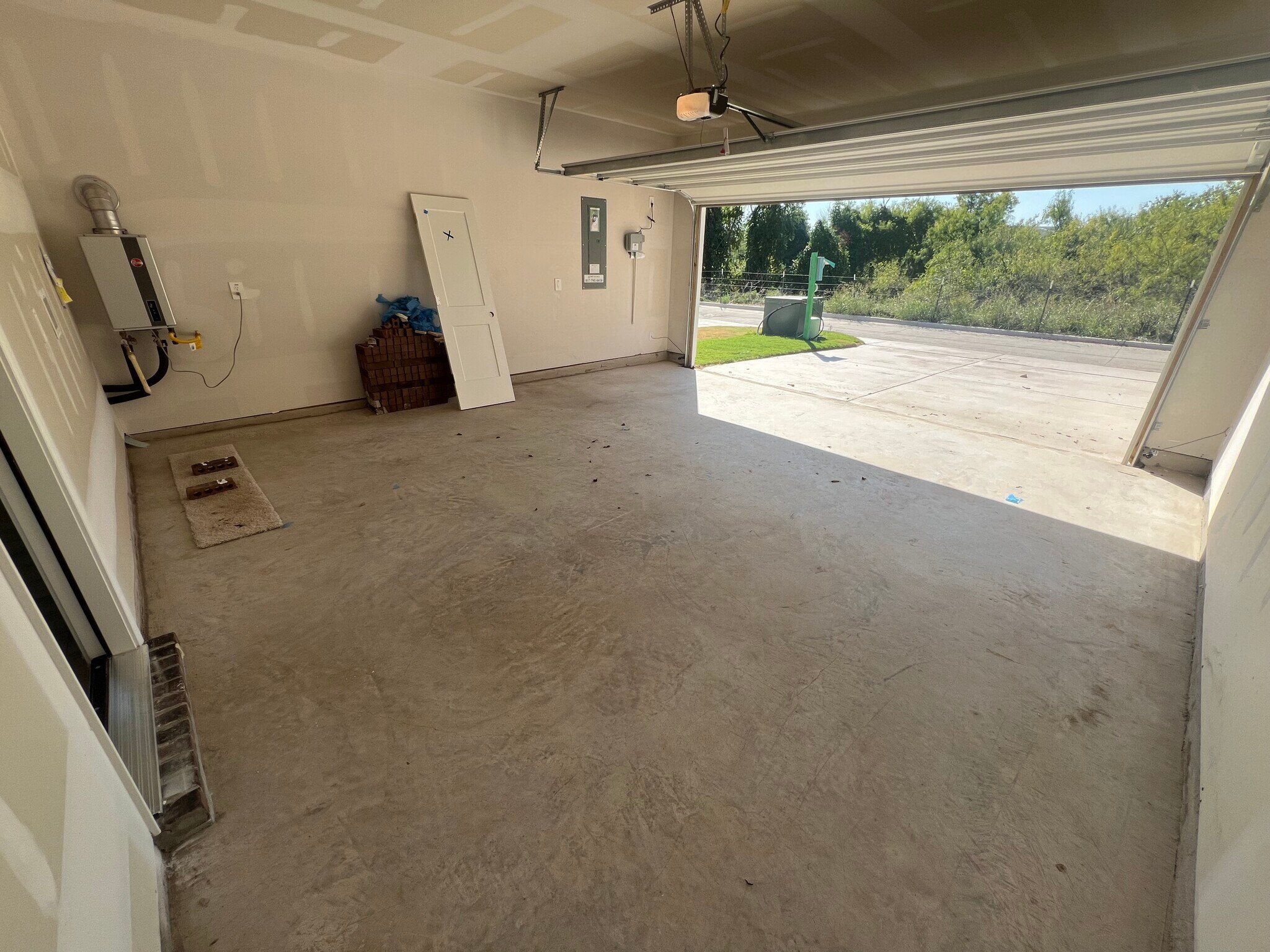 Building Photo - 2944 Brittlebush Dr