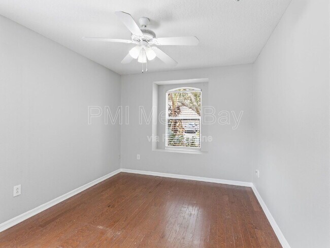 Building Photo - 7632 Blue Spring Dr