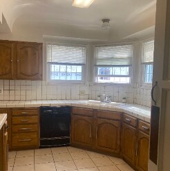 Building Photo - 4016 Hepburn Ave