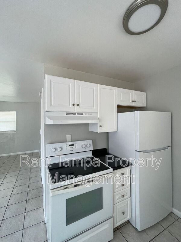 Building Photo - Neptune Drive - 1124