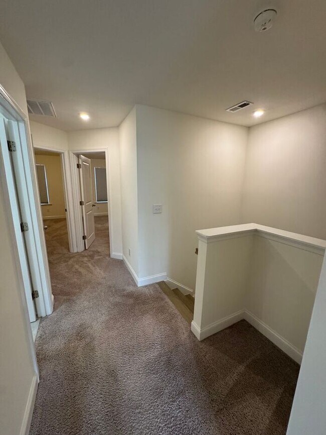 Building Photo - Fort Mill 3-Bedroom Townhome in Masons Bend with Resort-Style Amenities