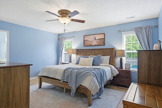 Building Photo - Beautiful home in The Neighborhoods of Holly Ridge