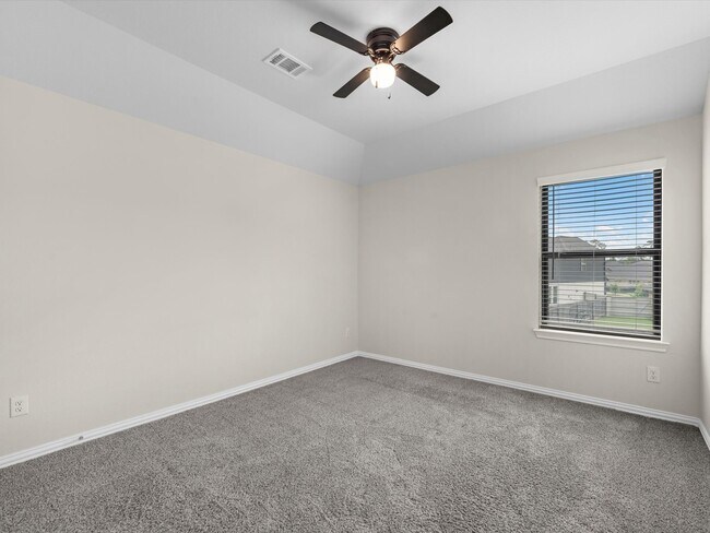 Building Photo - 40575 Goldeneye Pl