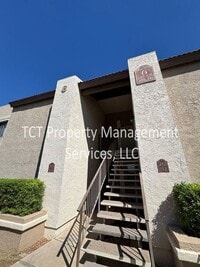 Building Photo - Two Primary suite unit in Mesa!