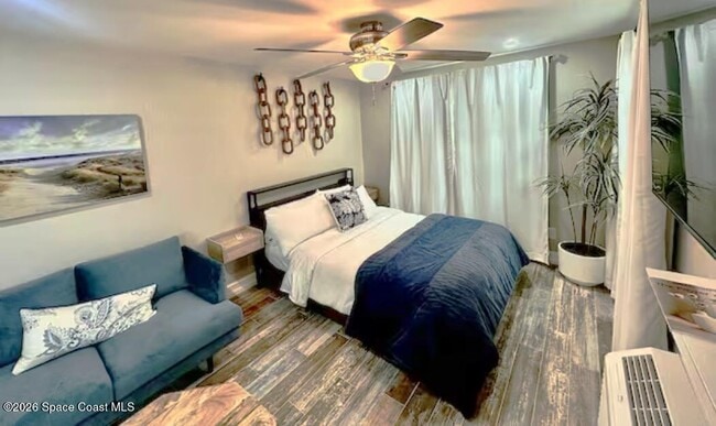 Building Photo - 208 Seminole Ave W