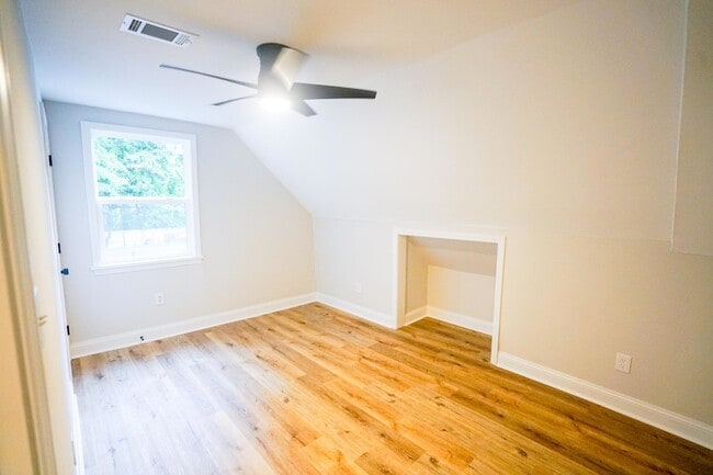 Building Photo - 1214 Forbes Ave