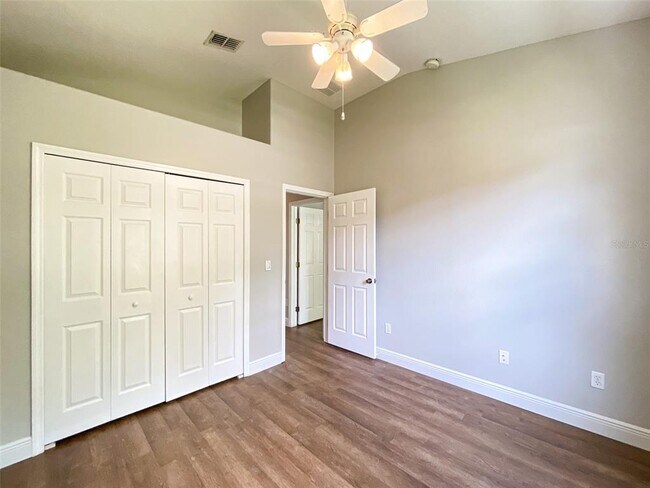 Building Photo - 3018 Lakewood Pointe Dr