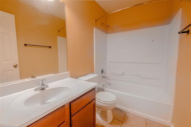 Building Photo - 636 Noble Grove Ln