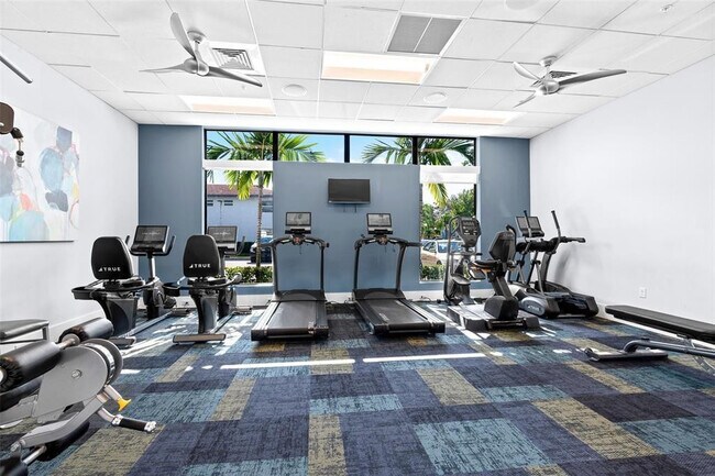 Building Photo - 14747 Cumberland Dr