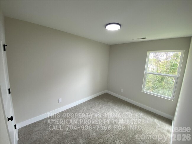 Building Photo - 722 Elizabeth Ave