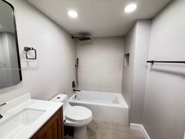 Building Photo - 901 SW 128th Ave