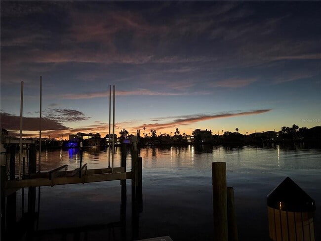 Building Photo - 670 Island Way