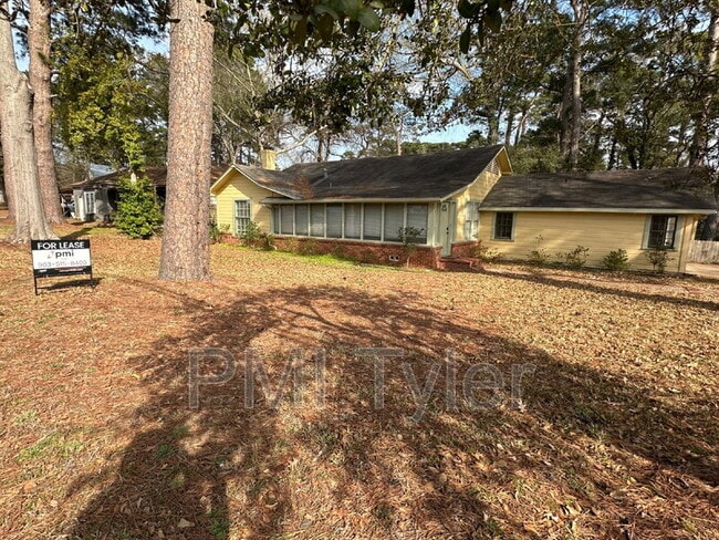 Building Photo - 343 Bonner St