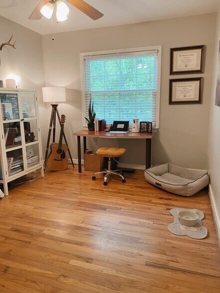 Building Photo - 1016 Edgewood Blvd