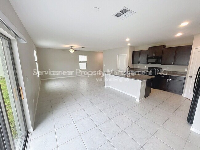 Building Photo - 3810 Romano Busciglio St