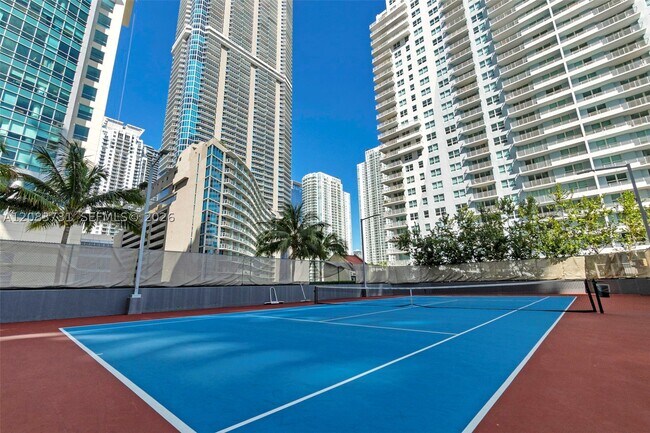 Building Photo - 1155 Brickell Bay Dr