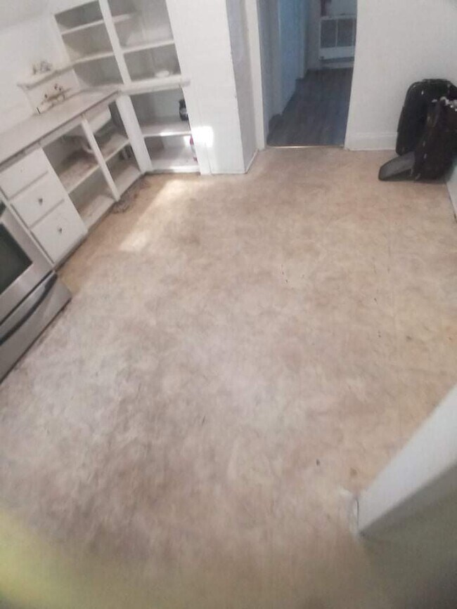 Building Photo - 605 11th St NW