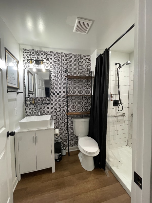 Building Photo - 57 B