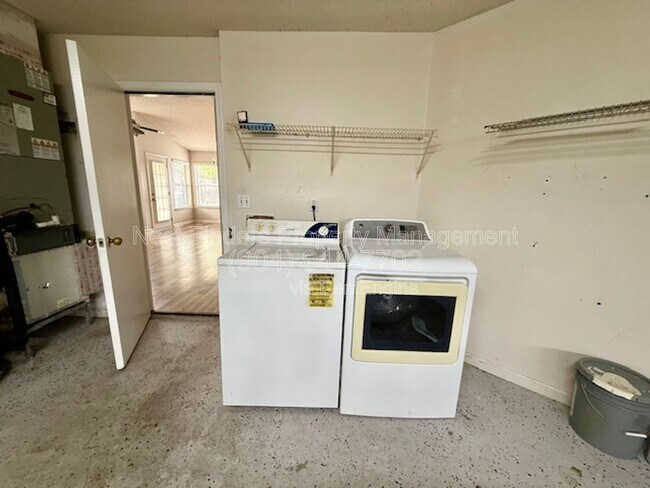 Building Photo - 12344 Sondra Cove Trail N