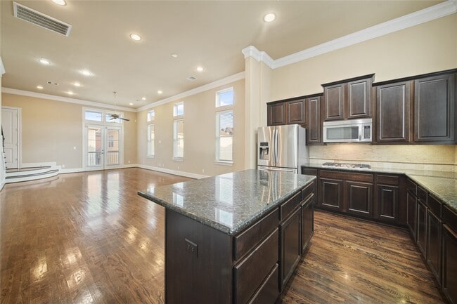 Building Photo - 1250 W 23rd St