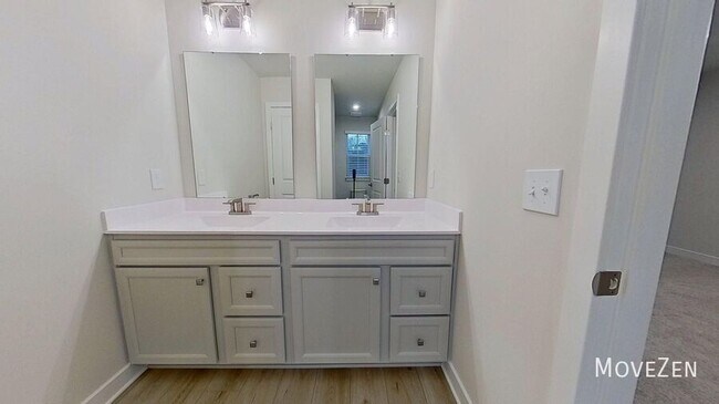 Building Photo - 208 Lograto Ln