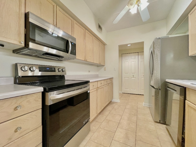 Building Photo - 12900 W Heiden Cir