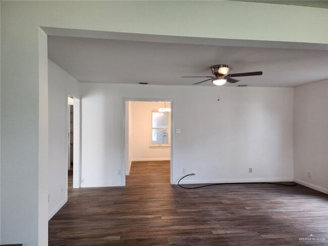 Building Photo - 22 S 6th St