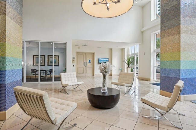 Building Photo - 2000 N Bayshore Dr