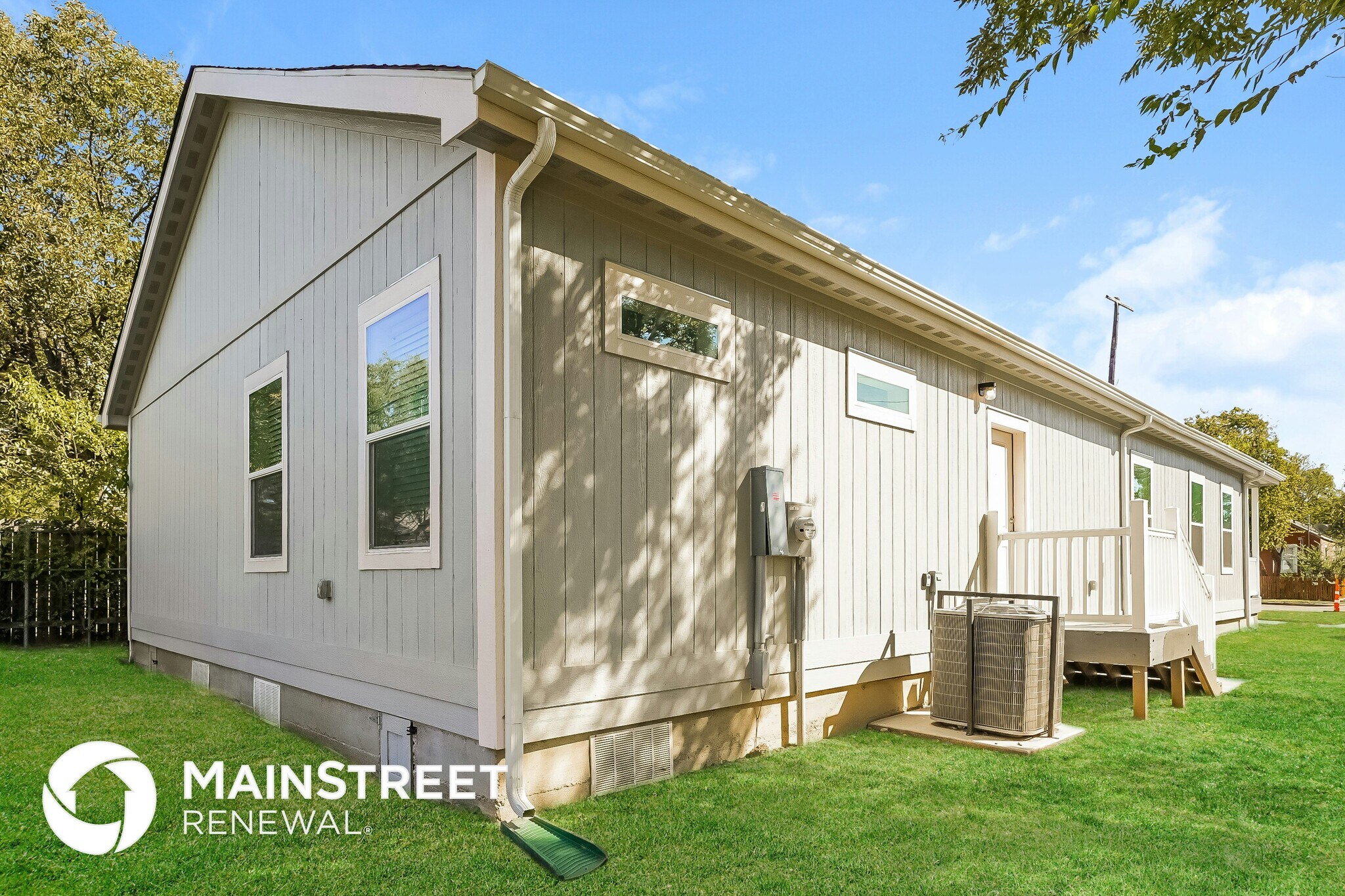 Building Photo - 2003 E Overton Rd