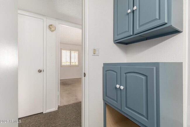 Building Photo - 3541 E Dahlia Dr