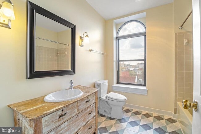 Building Photo - 1325 13th St NW