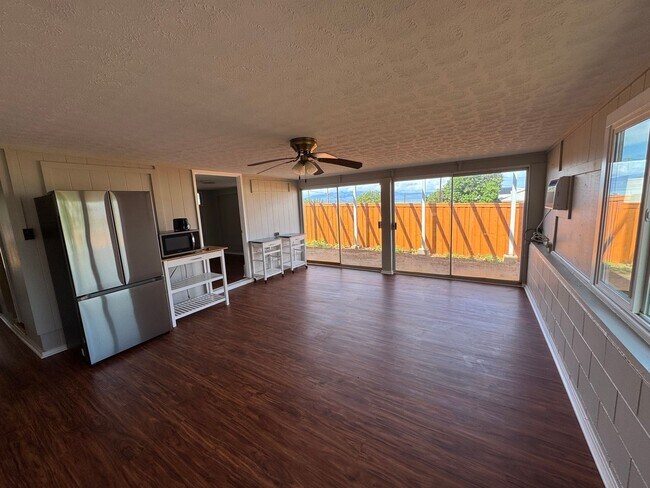 Building Photo - Cozy Lahaina Ohana