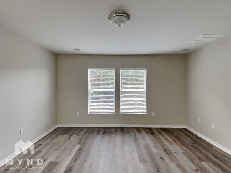 Building Photo - 2943 Lyndscape St