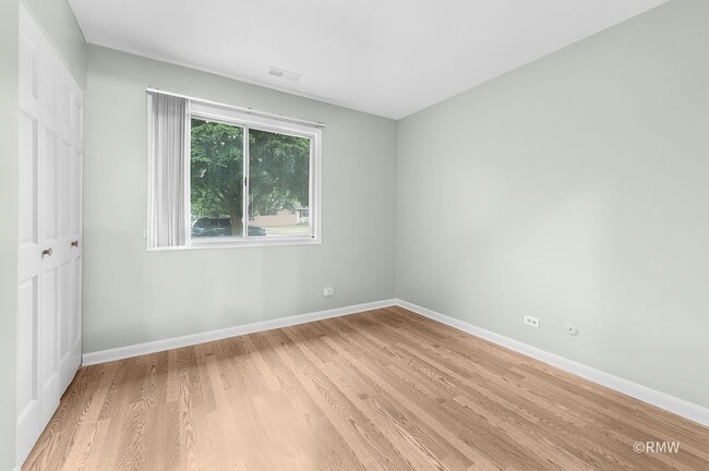 Building Photo - 309 Thistle Dr