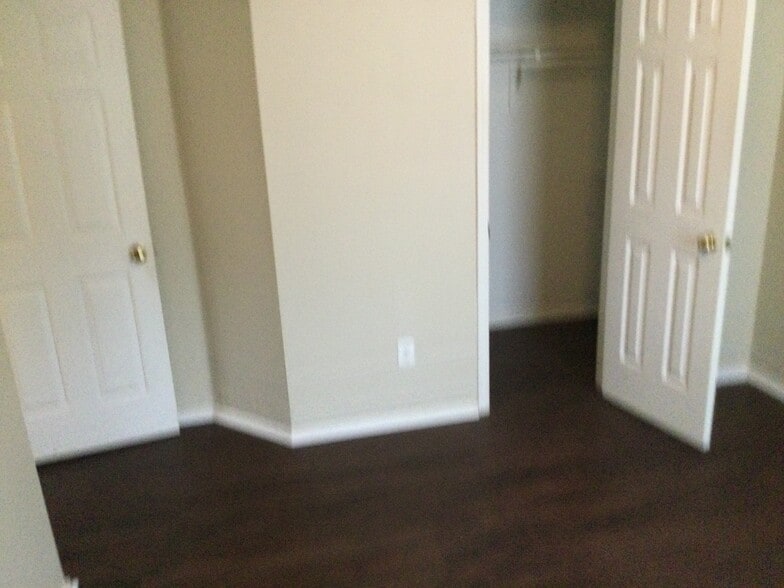 Building Photo - 2218 Laurel Oaks Dr