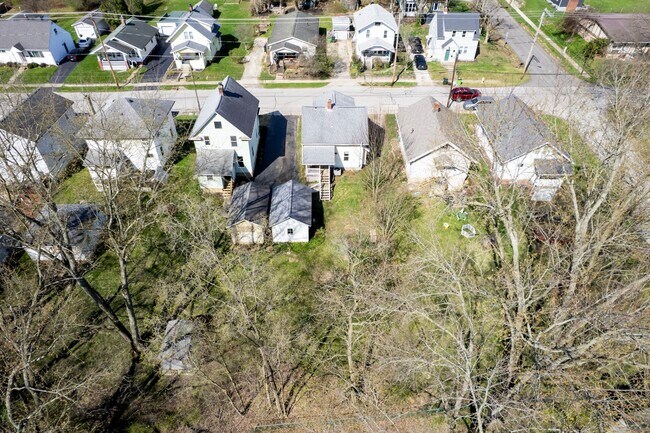Building Photo - 809 Gasche St