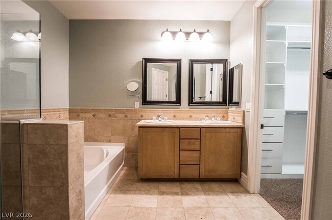 Building Photo - 2417 Granada Bluff Ct