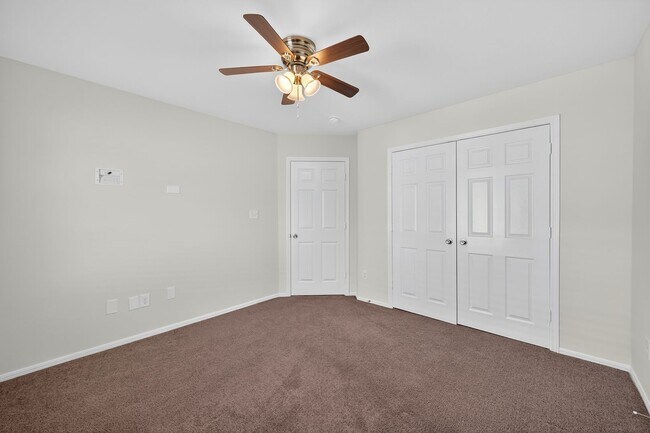 Building Photo - 6115 Shadow Isle Ln