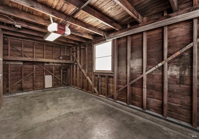 Building Photo - 520 Juilliard Park Dr