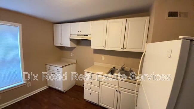 Building Photo - 406 South Seventh Street