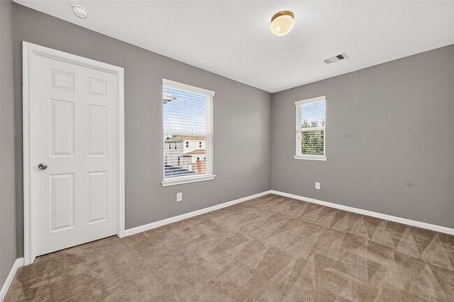 Building Photo - 8932 Hollister Commons Ln