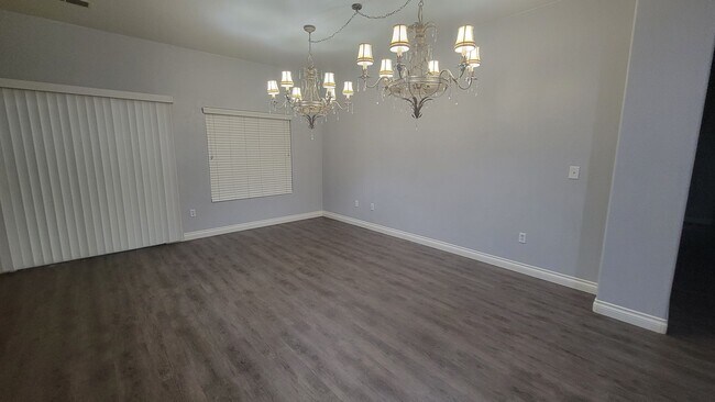 Building Photo - 10919 Golden Valley Dr