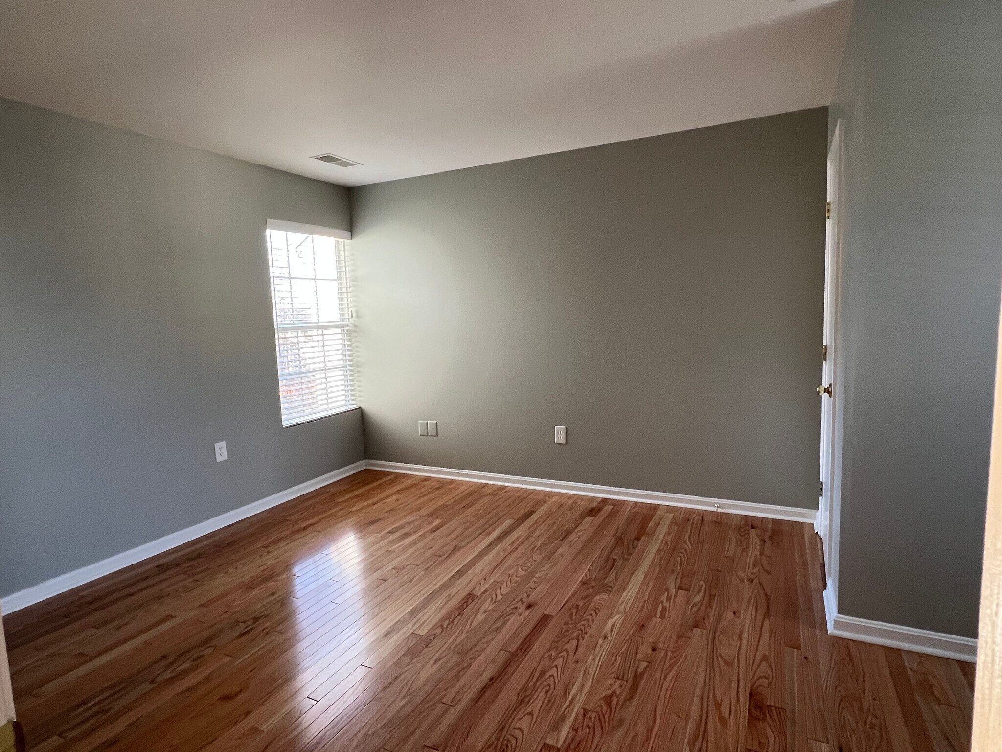 Building Photo - 14205 Brenham Dr