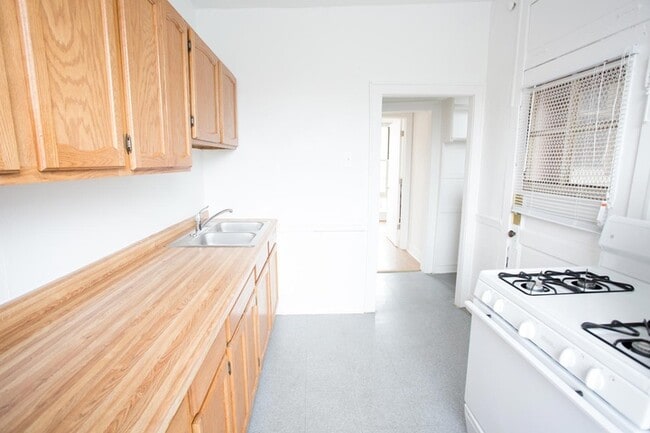 Floorplan - 5034-5046 S. Woodlawn Avenue