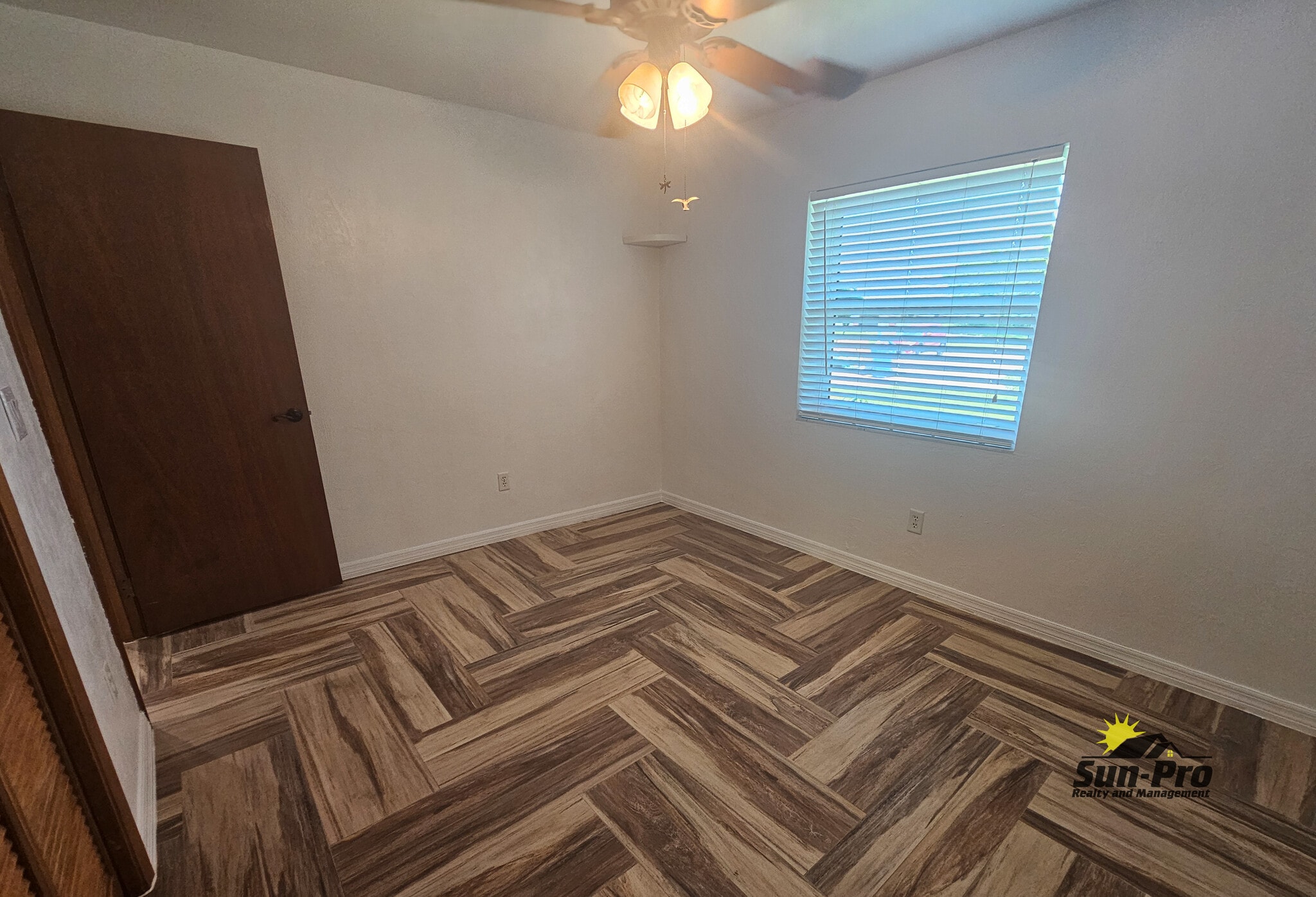 Building Photo - 139 Riverwalk Ct