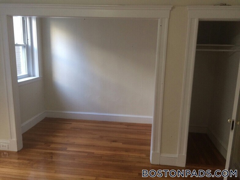 Building Photo - 1175 Boylston St