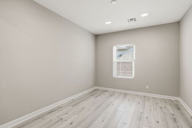 Building Photo - 9684 N Texas Ebony Ln