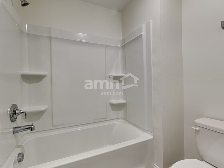 Building Photo - 497 Onate Cir